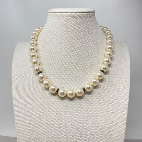 Roman RMN Vintage Faux Pearl Necklace Classic Old Money Elegant Ballet Signed‎ - Picture 1 of 8
